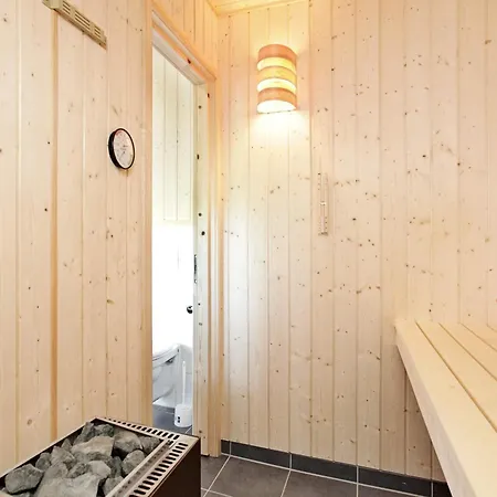Coastal Escape With Rainfall Showers * Großenbrode